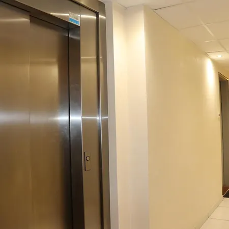 Appartement Le Madeleine - Parking Gratuit- Balcon - Fibre à Orléans Extérieur photo